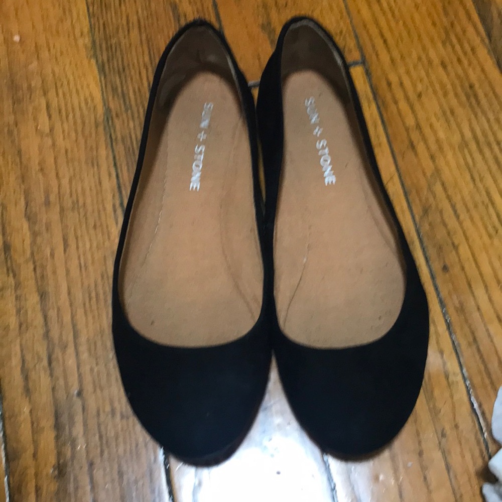 Sun + Stone Eliana Flats 5 1/2 Medium wide width